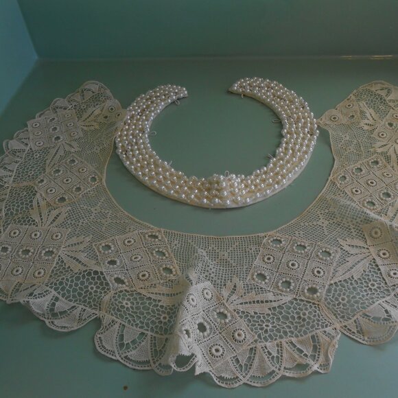 Accessories - Vintage Ivory Lace Collar & Beaded Neck Collar Dress Sweater Accessory